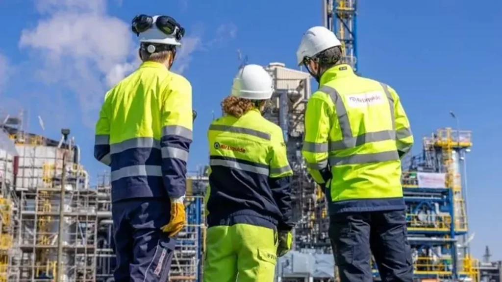 COP30 hydrogen outlook with Brazil hosting the summit amid slowing global project momentum.